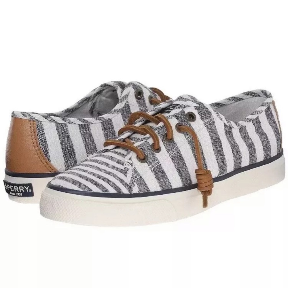 Sperry Seacoast Stripe Sneakers size 6